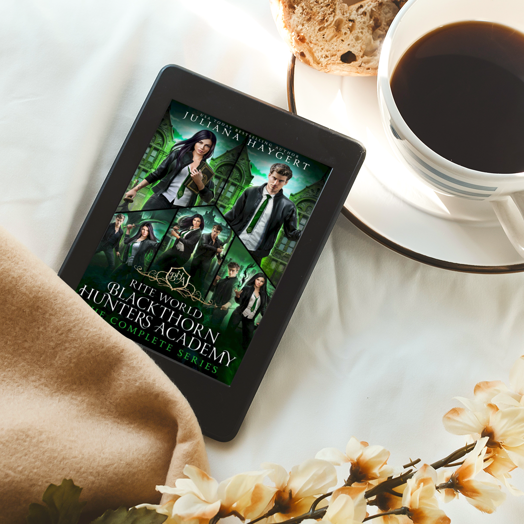 Rite World: Blackthorn Hunters Academy Series Book Bundle