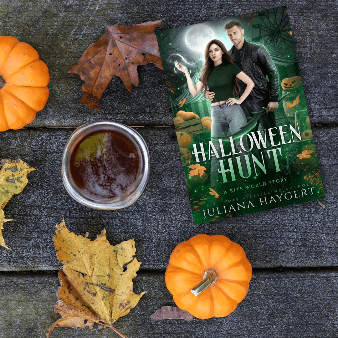 Halloween Hunt -- Paperback